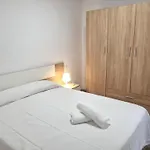 Aljaima II City Center And Beach Apartment